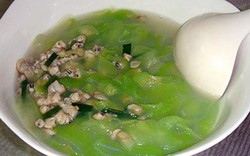 Ngọt ngào canh hến quê tôi