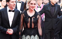 Kristen Stewart mặc đầm xuyên thấu trên thảm đỏ Cannes