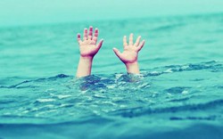 Bốn học sinh đuối nước khi tắm sông, một em thiệt mạng