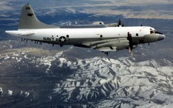 J-11 của Trung Quốc chặn nguy hiểm máy bay trinh sát Mỹ trên Biển Đông
