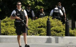 Mật vụ Mỹ bắn gục tay súng định đột nhập Nhà Trắng