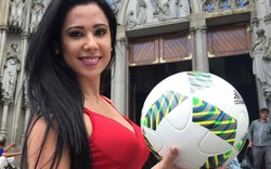 Vẻ nóng bỏng khó cưỡng của VĐV bóng đá nghệ thuật người Brazil