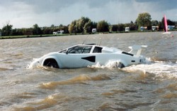 Top 10 mẫu xế bất chấp nước ngập lụt