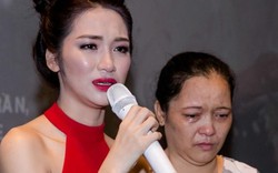 Hòa Minzy khóc nức nở xin lỗi mẹ chốn đông người