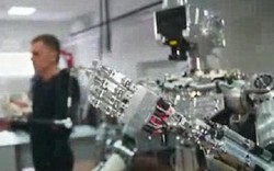 Nga công bố ảnh chiến binh rô-bốt hình người "Ivan the Terminator"