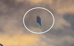 UFO hình thù kì dị lơ lửng trên bầu trời Mỹ