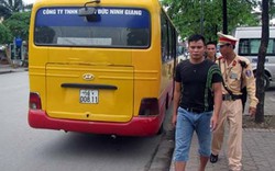CSGT Hà Nội xử lý mạnh tay đối với xe buýt “nhái”