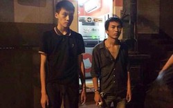 Bắt giữ 2 người Trung Quốc "chôm" tiền từ cây ATM
