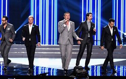 Backstreet Boys gây thổn thức trên sân khấu Hoa hậu Mỹ