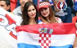 CĐV CH Czech vs Croatia thi nhau đọ sắc trên khán đài