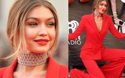 Gigi Hadid mặc áo khoét sâu, quần xẻ tà trên thảm đỏ