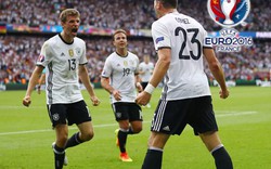 Clip Gomez lập công giúp ĐT Đức giành ngôi đầu bảng C