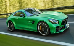 “Quái thú xanh” Mercedes-AMG GT R 2018 lần đầu xuất hiện