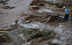 Video Colombia tan hoang vì lở đất, sông tràn bờ, 254 người chết