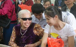 Hà Nội: Tặng đồng hồ nói cho hơn 250 người khiếm thị