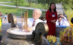 Tổng Bí thư Nguyễn Phú Trọng dâng hương tưởng nhớ cố TBT Lê Duẩn