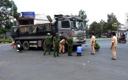 Mẹ chở con nhỏ bị cuốn vào gầm ô tô tải, tử vong tại chỗ