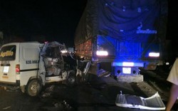 Tiền Giang: Xe bán tải tông đuôi xe tải, 1 người tử vong