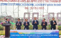 Chủ tịch nước bấm nút đồng hồ đếm ngược Tuần lễ Cấp cao APEC 2017