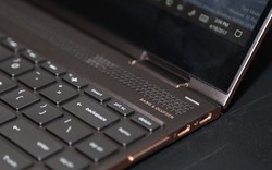 HP trình làng laptop "biến hình", pin "trâu", siêu bảo mật