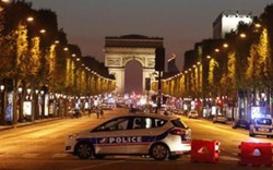 Phiến quân IS xả súng giết một cảnh sát ở Paris