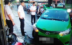 Tài xế taxi tông thẳng xe "hạ gục" 2 tên cướp