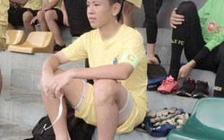 Cầu thủ U15 Hà Nội bị dọa “cắt gân chân” lên tiếng
