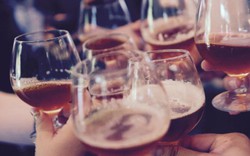 Bộ Y tế đề xuất cấm bán rượu bia ở quán karaoke