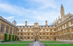 Trường đại học nào tốt nhất nước Anh suốt 7 năm qua?