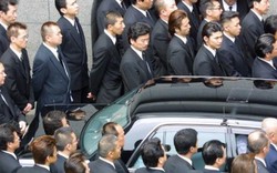 Băng mafia lớn nhất Nhật chia rẽ, huyết chiến sắp xảy ra?
