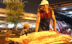 Phóng viên Dân Việt trắng đêm ở chợ thịt heo lớn nhất Sài Gòn