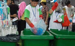 Vỏ chai thuốc trừ sâu, rác thải… “đe dọa” xã nông thôn mới