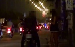 Clip gái mại dâm chèo kéo khách tại "phố đèn đỏ" ở TP.HCM
