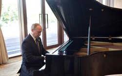 Video: Putin trổ tài piano tại nhà riêng Tập Cận Bình