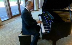 Putin không vui vì lộ video chơi piano khi chờ ông Tập