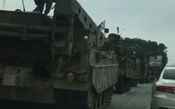 Đoàn xe quân sự HQ rầm rộ áp sát biên giới Triều Tiên?