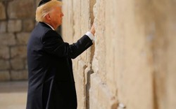 Lý do ông Trump đội 'mũ sợ Chúa' khi thăm Bức tường Than khóc