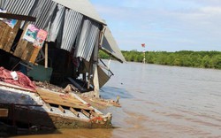 Cà Mau: Sạt lở hàng chục căn nhà, ước thiệt hại tiền tỷ