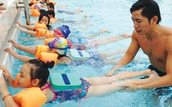 9 quy tắc để trẻ an toàn ở bể bơi ngày nắng nóng