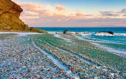 Bãi biển thủy tinh nổi tiếng thế giới có nguy cơ biến mất vĩnh viễn