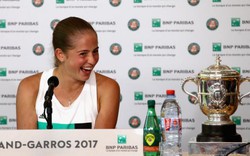 Ostapenko nói gì sau khi bất ngờ vô địch Pháp Mở rộng?