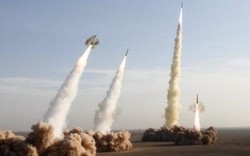 Iran bất ngờ nã tên lửa vào Syria trả thù khủng bố IS