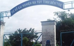 Bến Tre: 50 học viên cai nghiện ma túy đạp đổ cổng rào trốn trại