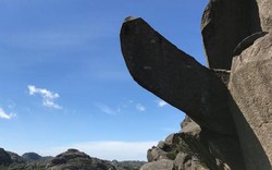 Nỗ lực cứu tảng đá hình “của quý” lừng danh ở Na Uy