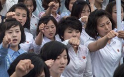 Phụ nữ Triều Tiên mít tinh, tuyên chiến với Mỹ