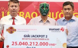 Cụ ông 84 tuổi nhận jackpot “khủng” của Vietlott