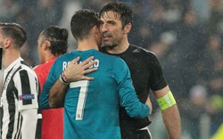 Buffon nói gì khi tiếp tục bị Ronaldo “gieo rắc ác mộng”?