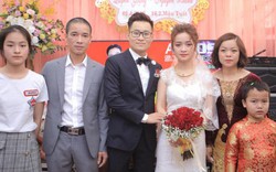 Vì sao bức ảnh chụp nhà trai và nhà gái trong một đám cưới khiến dân mạng xôn xao?