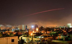 Nổ lớn ở thủ đô Syria sau khi Trump ra lệnh “dội bão lửa”