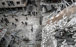 Bị dội "mưa" hỏa lực, phiến quân bỏ vũ khí chạy khỏi thủ đô Syria